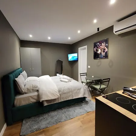 Selen Guest house Tirana